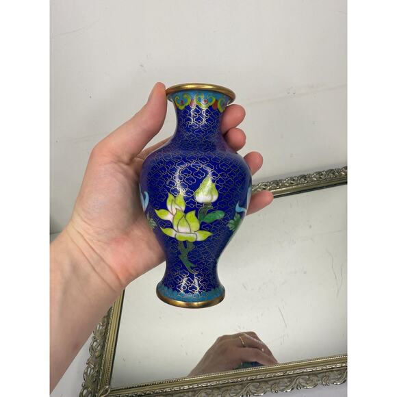 Vintage Cloisonné Vase 6" Floral Oriental Jar~Blue Enamel Pink Florals - Picture 7 of 9
